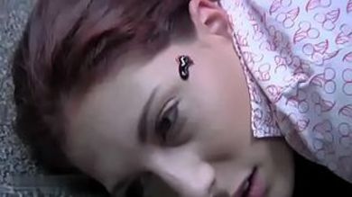 Начальник поимел бессознательное тело секретарши у себя в кабинете