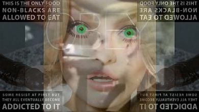 Забавная подборка в которой телки сосут большие черные и не очень члены