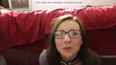 После дрочки парни мощно брызгают спермой на личика молоденьких тёлок